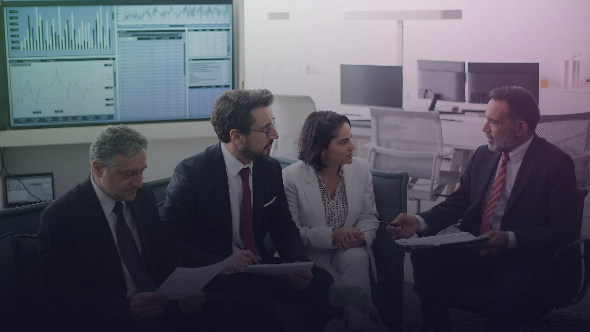 Illustrative image for: banking data management.